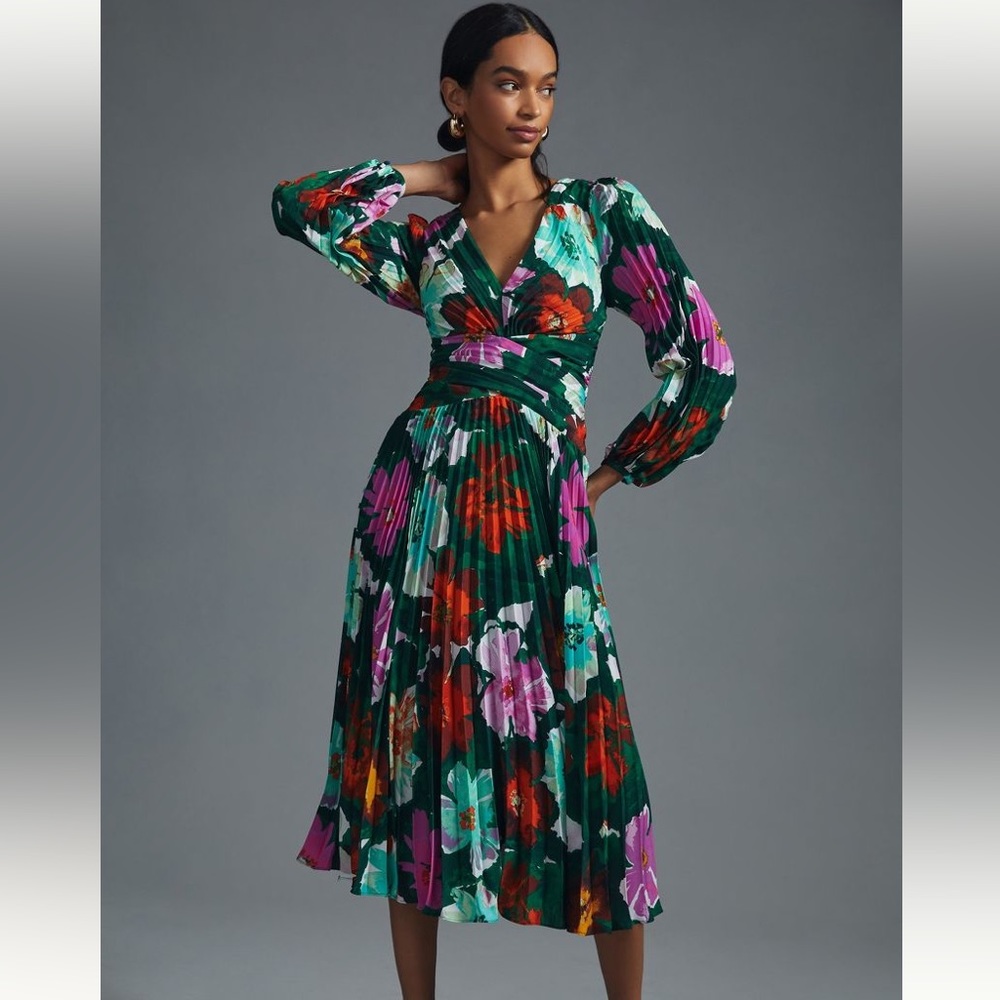 ANTHROPOLOGIE Maeve Pleated V- Neck Dress